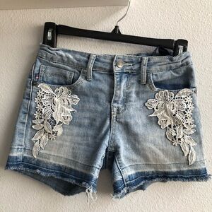 Vigoss Girl’s The Malibu Mid Shorts Light Blue Jean with White Lace size 12